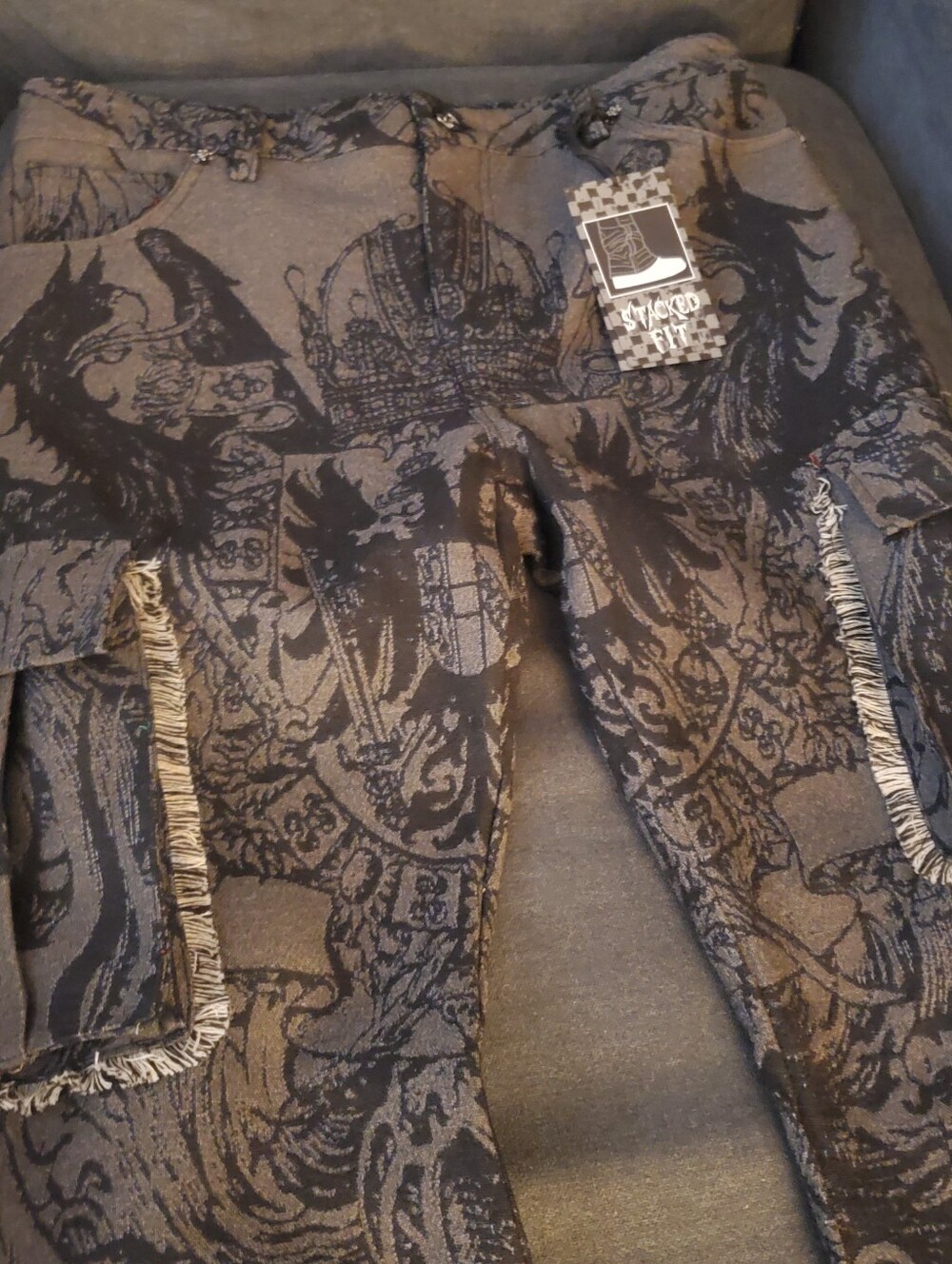 Rebel Vengeance UNISEX Black & Gray Patterned Stacked Wide-Leg Cargo Jeans - Picture 3 of 7